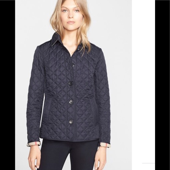 SOLD Burberry Navy Quilted Jacket Size M - Picture 1 of 8